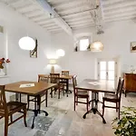 Palazzo Pio Iii - Residenza D'epoca Bed & Breakfast 4*