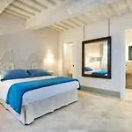 Palazzo Pio Iii - Residenza D'epoca Bed & Breakfast 4*