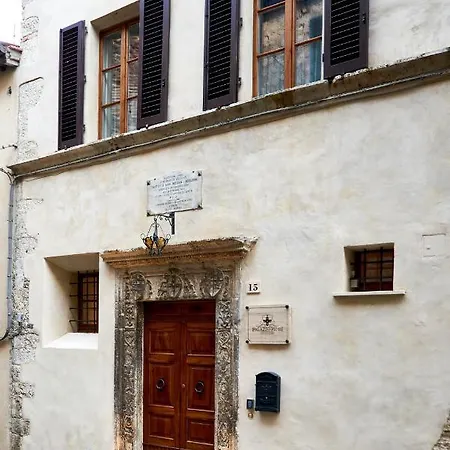 Palazzo Pio Iii - Residenza D'epoca Bed and Breakfast 4*