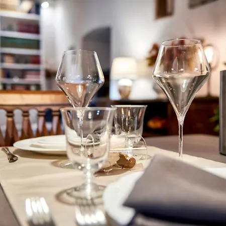 Palazzo Pio Iii - Residenza D'epoca Bed and Breakfast 4*