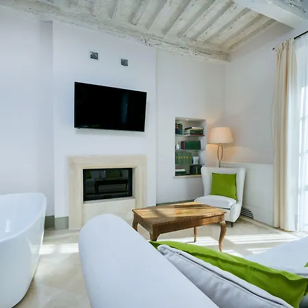 Palazzo Pio Iii - Residenza D'epoca Bed and Breakfast Sarteano